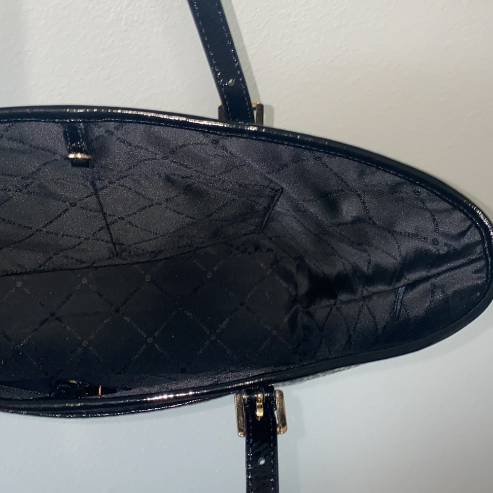 Michael Kors Jet Set Travel Tote - Picture 6 of 13
